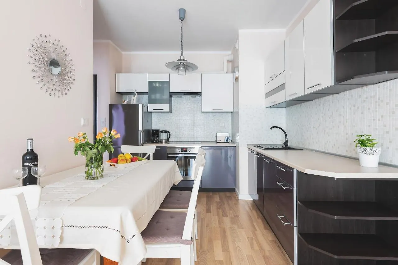 Lovely Warsaw Holiday Apartment